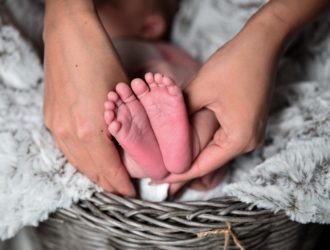 Родить мальчика во сне: подробные толкования